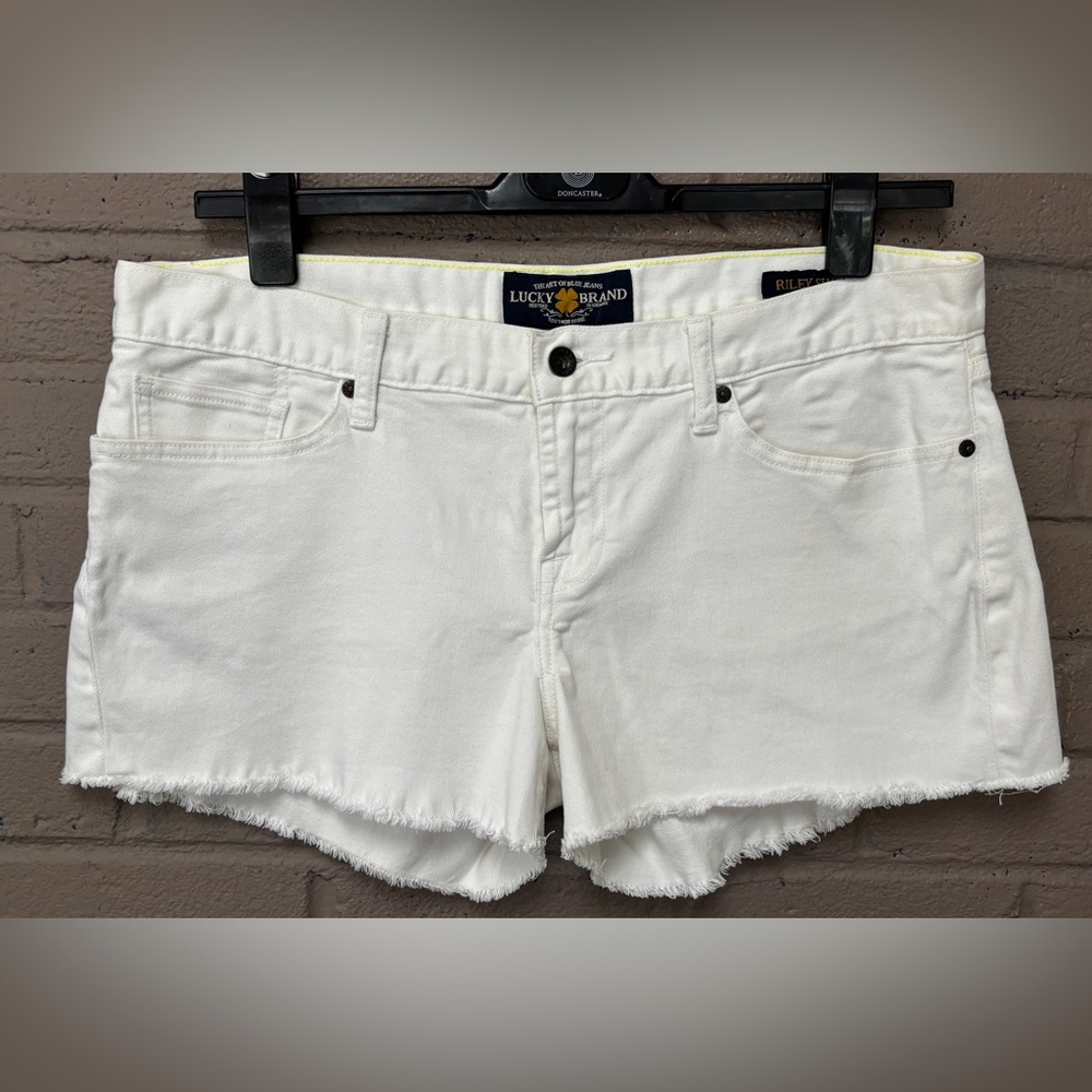 Lucky Brand Riley White Denim Frayed Hem Shorts 32